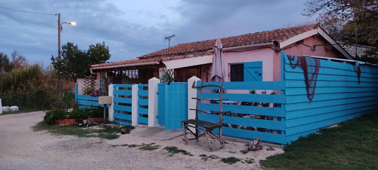 Une Maison Sur Une Presqu'Ile Port-Saint-Louis-du-Rhône Eksteriør billede